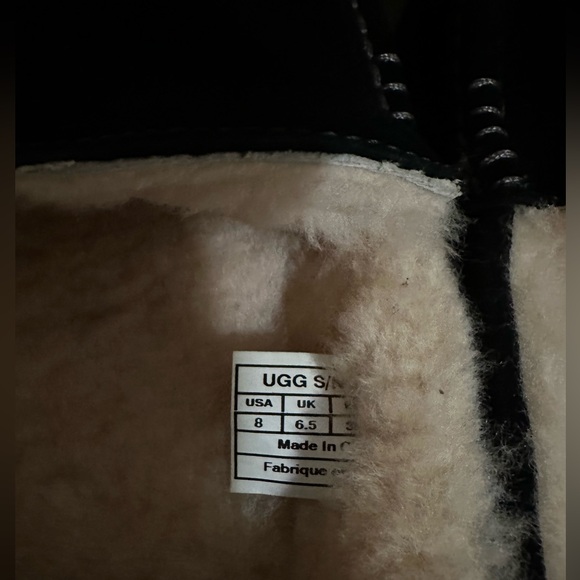 Like New - Women’s UGG Ansley Slipper, Black, Size 8 - Picture 7 of 8